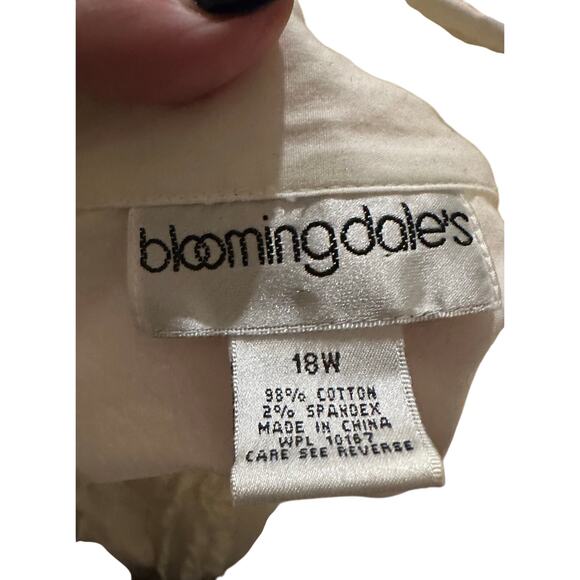 Bloomingdale’s White Button Down Ruffle Blouse - Size 18 EUC - Picture 5 of 8